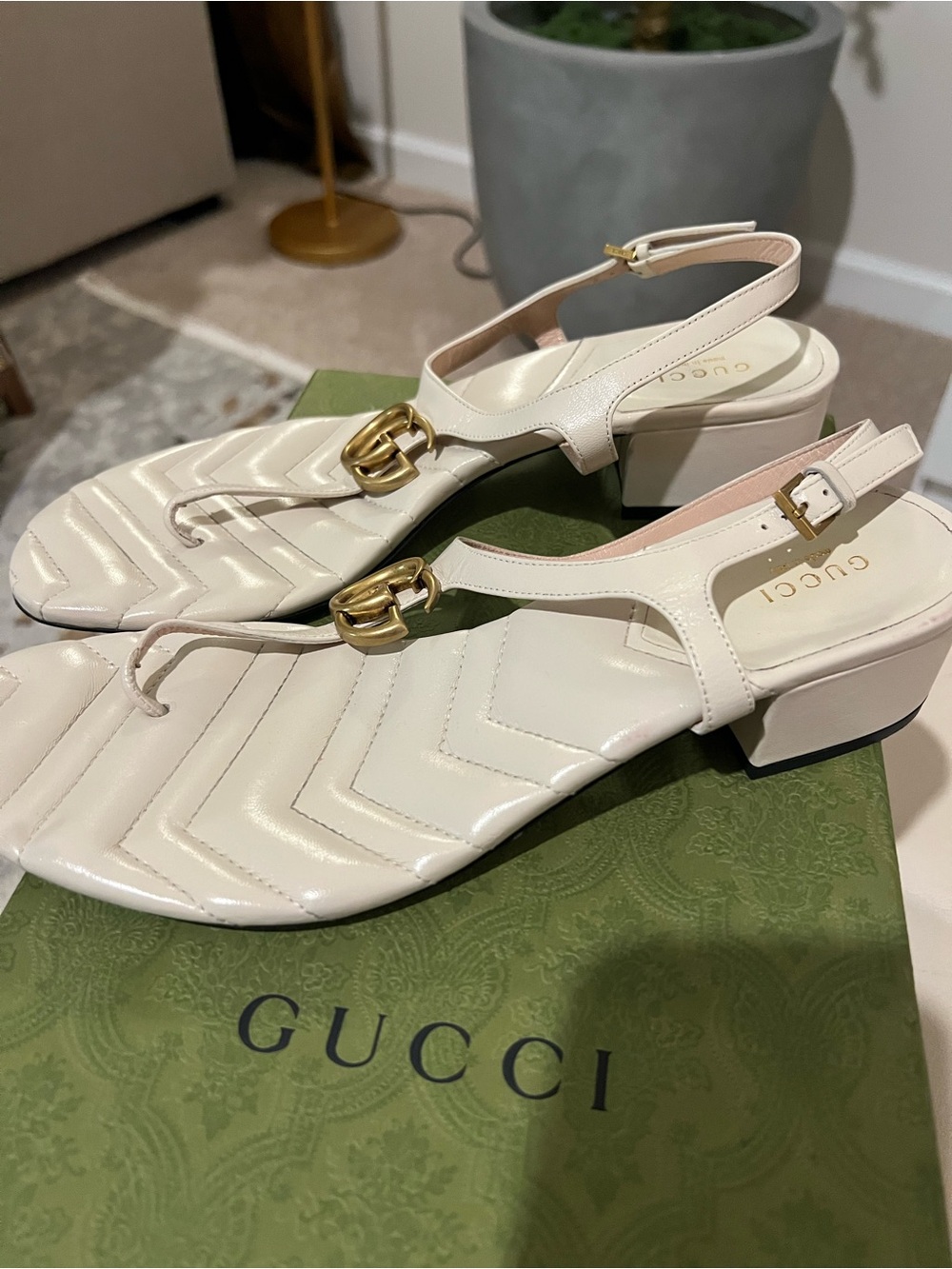 Gucci White Leather Quilted Thong Sandals